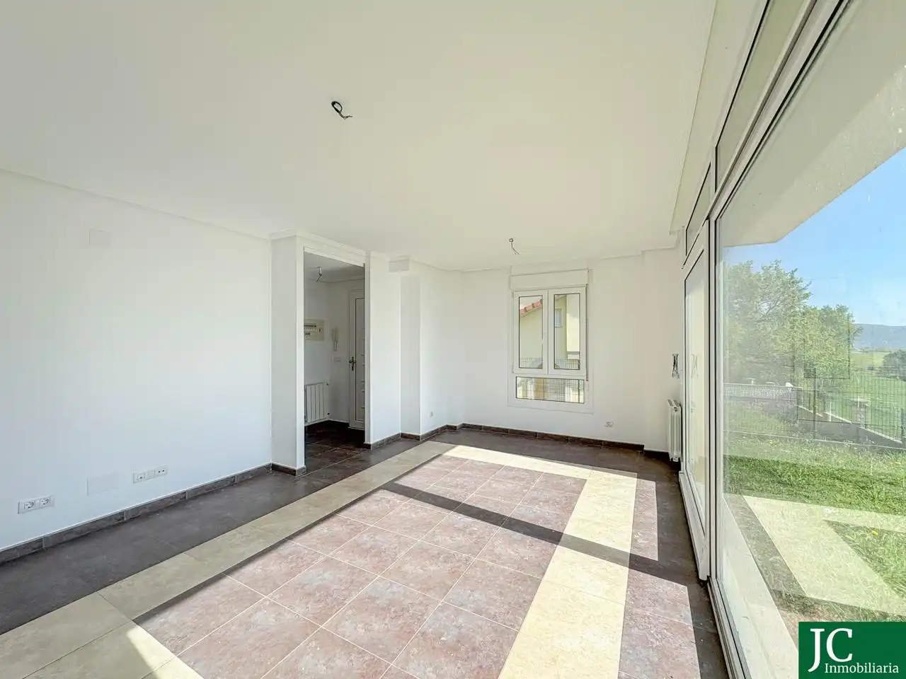 Casa adosada en venda en Ampuero amb Calefacció, Jardí privat i Terrassa