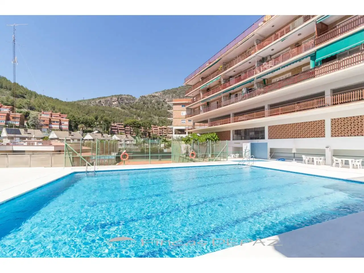Piscina de Apartamento de alquiler en Castelldefels con Parquet, Terraza y Amueblado