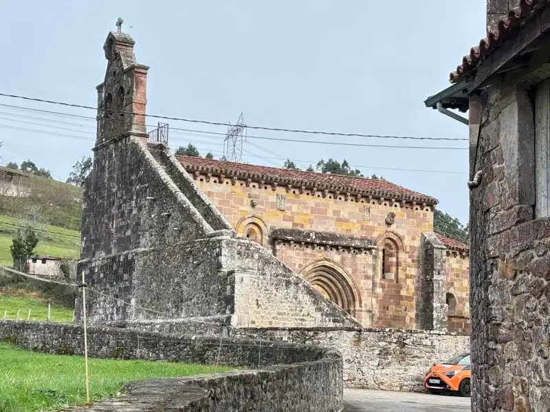 Vista exterior de Casa adosada en venta en Cartes con Jardín privado y Amueblado