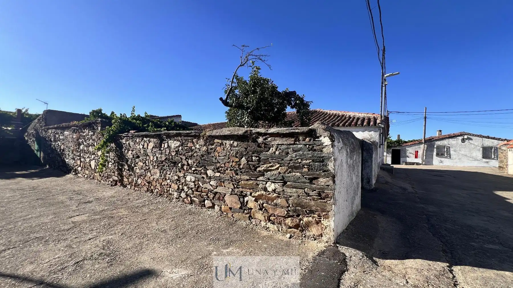 Casa o xalet en venda en Pedrosillo de los Aires amb Traster i Moblat