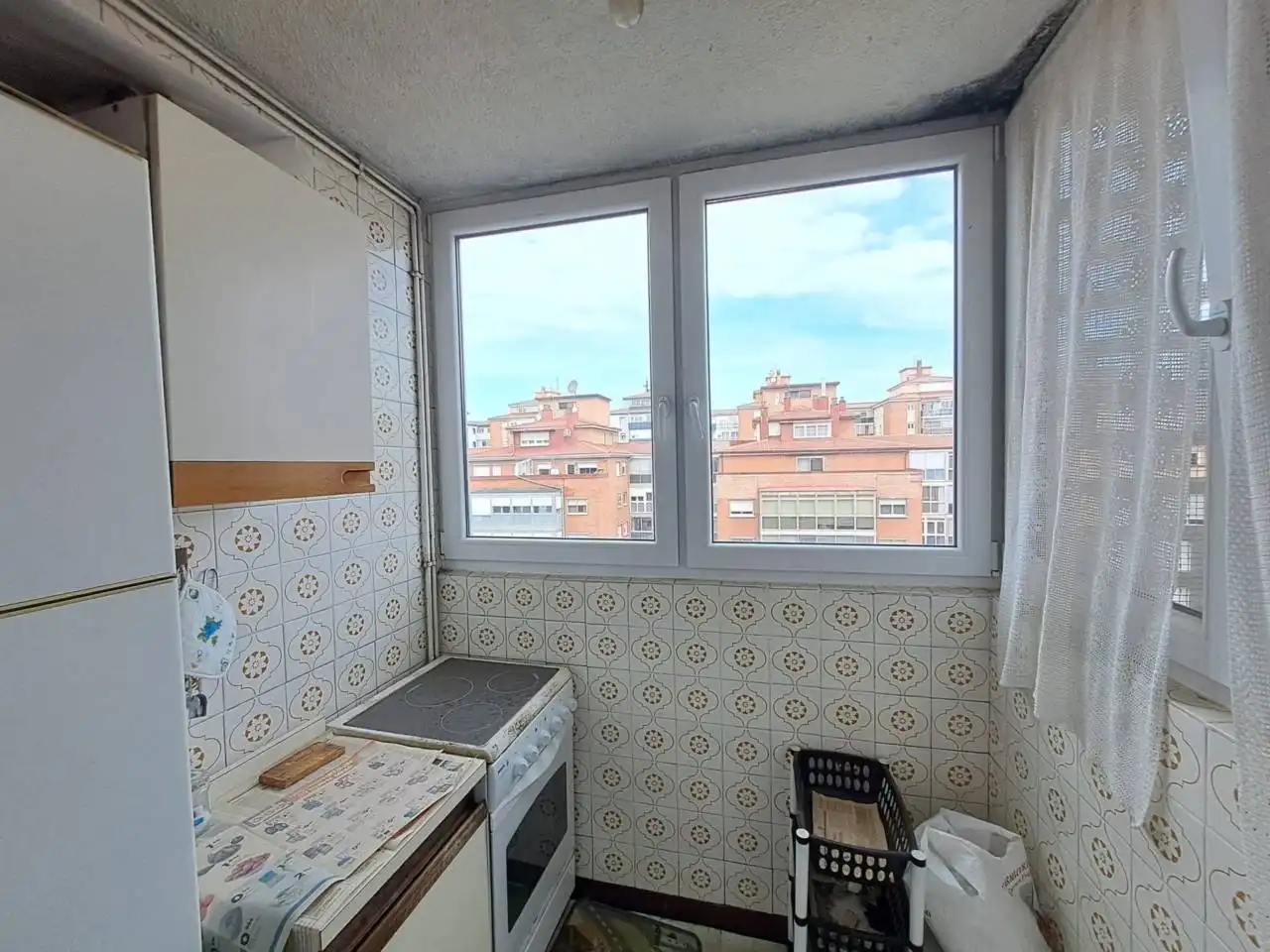 Küche von Wohnung zum Verkauf in Burgos mit Heizung und Terrasse