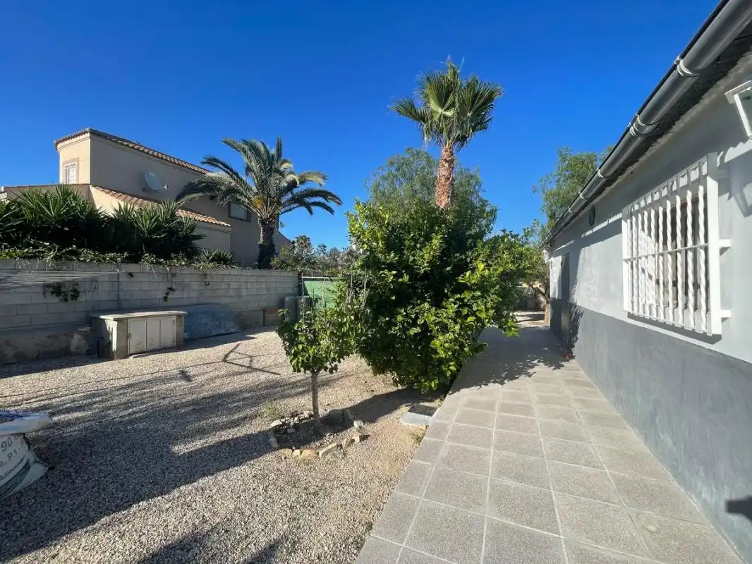 Country homes for sale in Partida Hoya, La Foia - Daimés - Asprella
