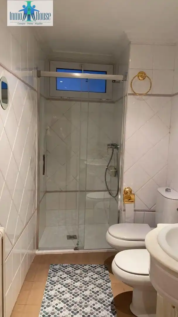 Baño de Ático de alquiler en Albacete con Aire acondicionado, Calefacción y Terraza