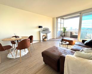 Sala d'estar de Apartament de lloguer en  Barcelona Capital amb Aire condicionat, Calefacció i Jardí privat