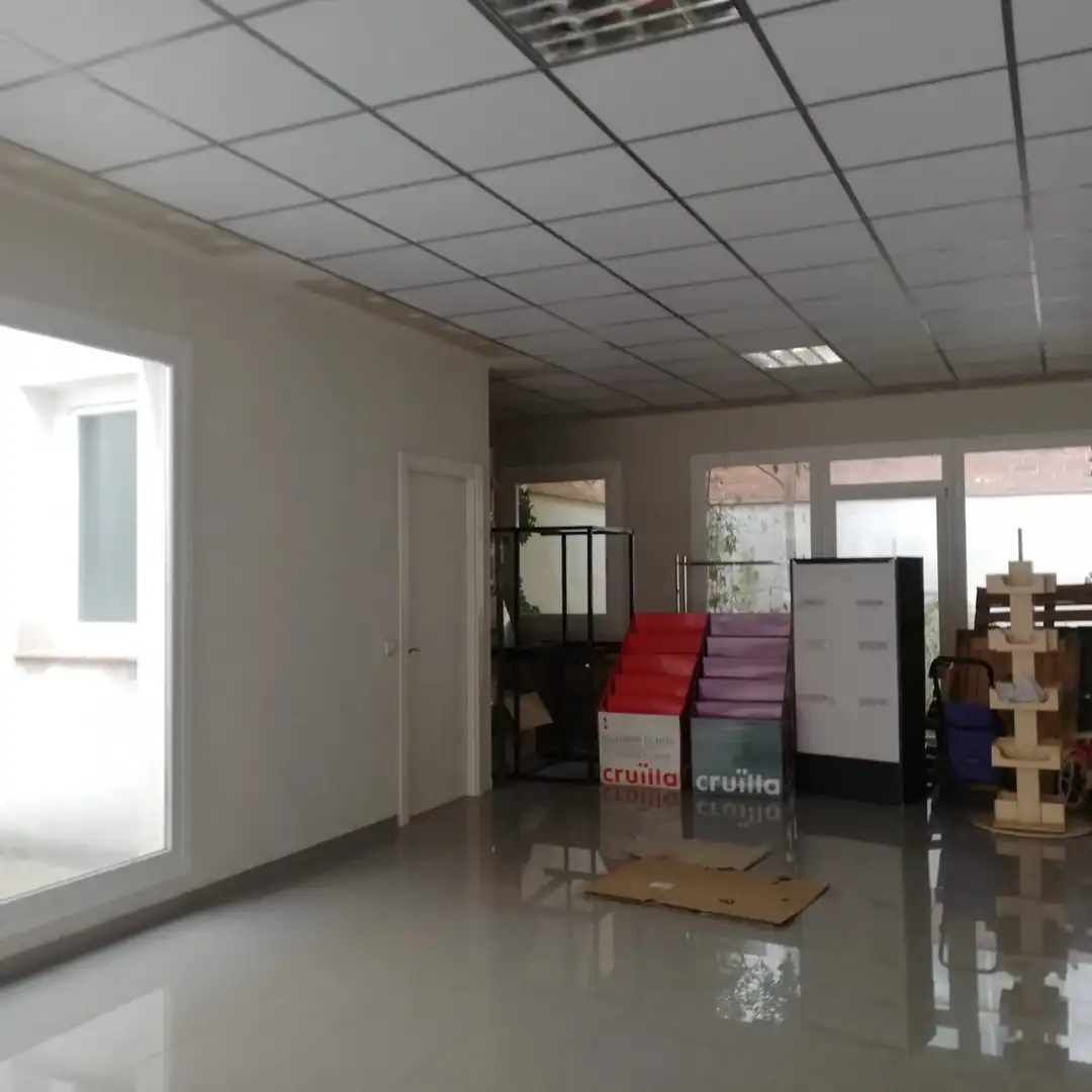 Local comercial en venda a Mollerussa, imagen 2