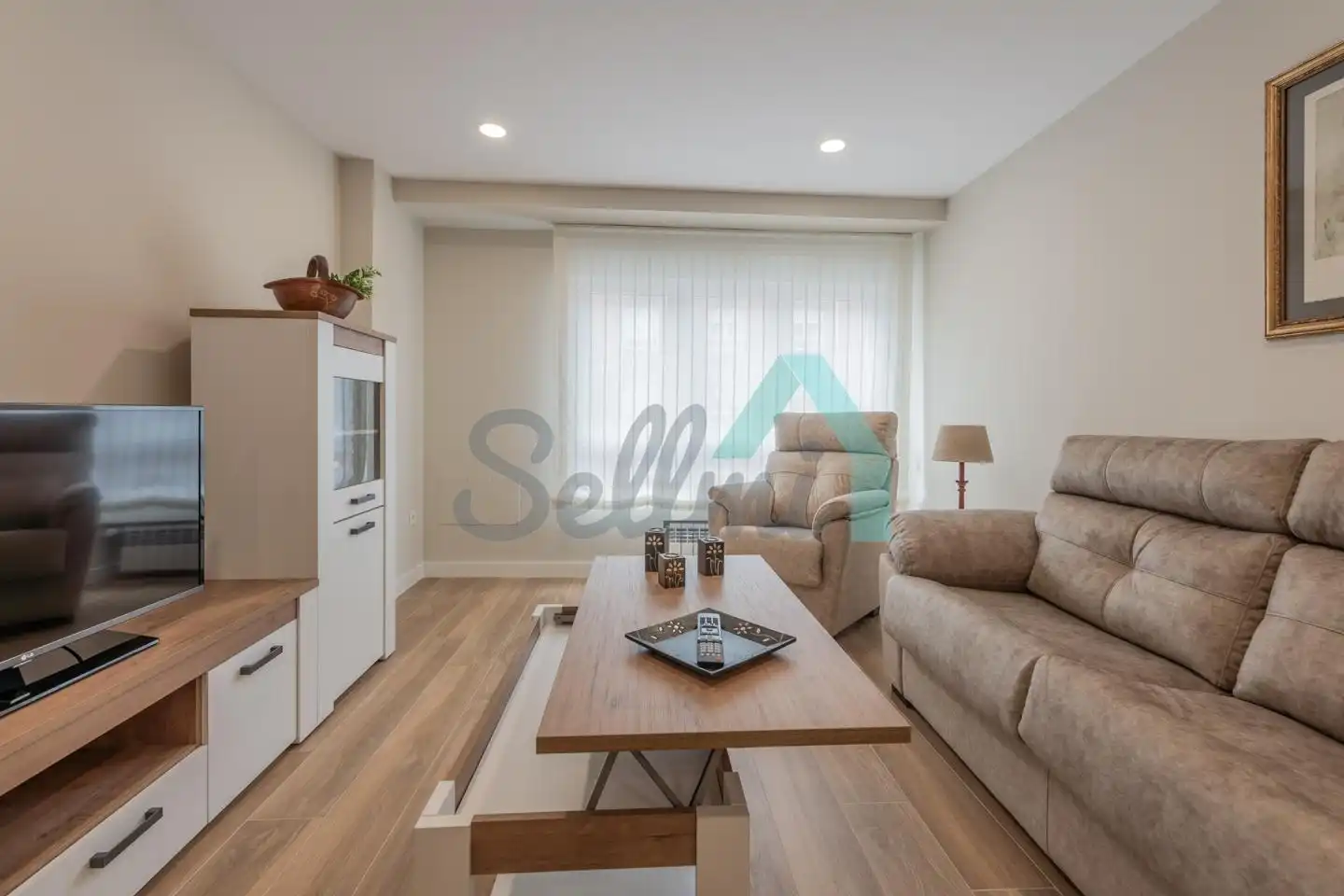 Living room of Flat for sale in Oviedo   with Heating and Furnished