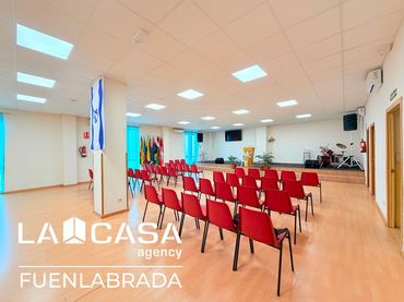 Local comercial en venda a Avenida de las Regiones