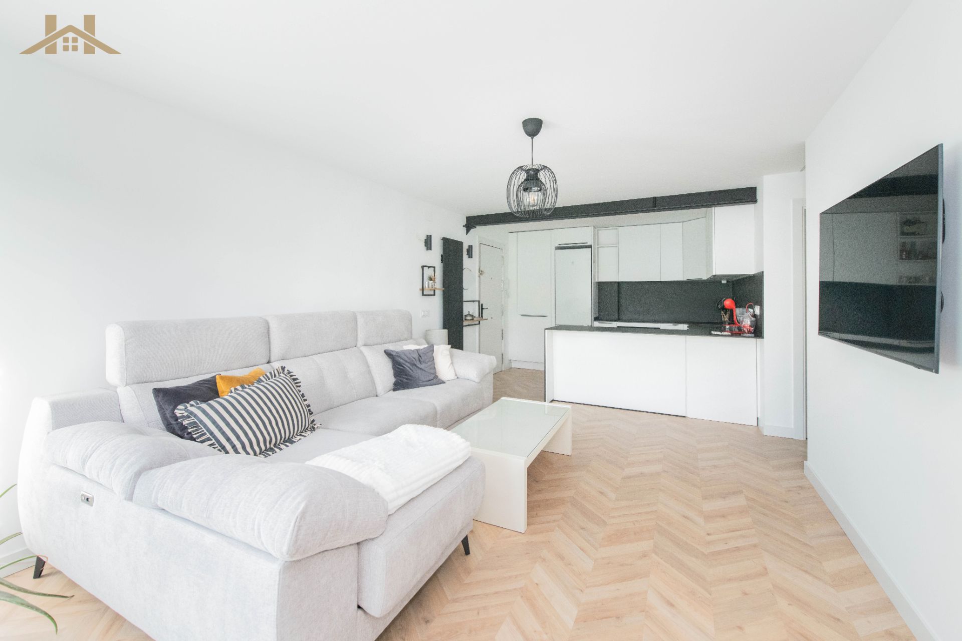 Sala d'estar de Pis en venda en Alcorcón amb Calefacció i Moblat