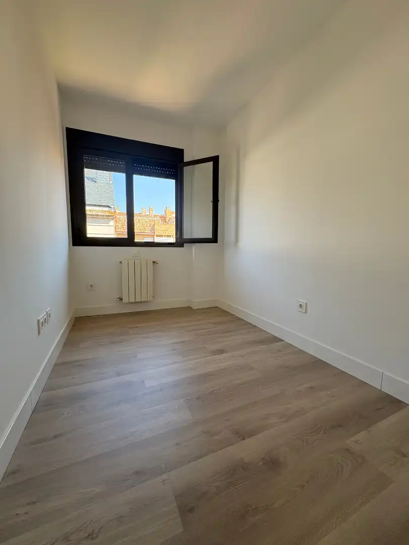 Habitación de Piso en venta en Las Rozas de Madrid con Aire acondicionado, Calefacción y Horno