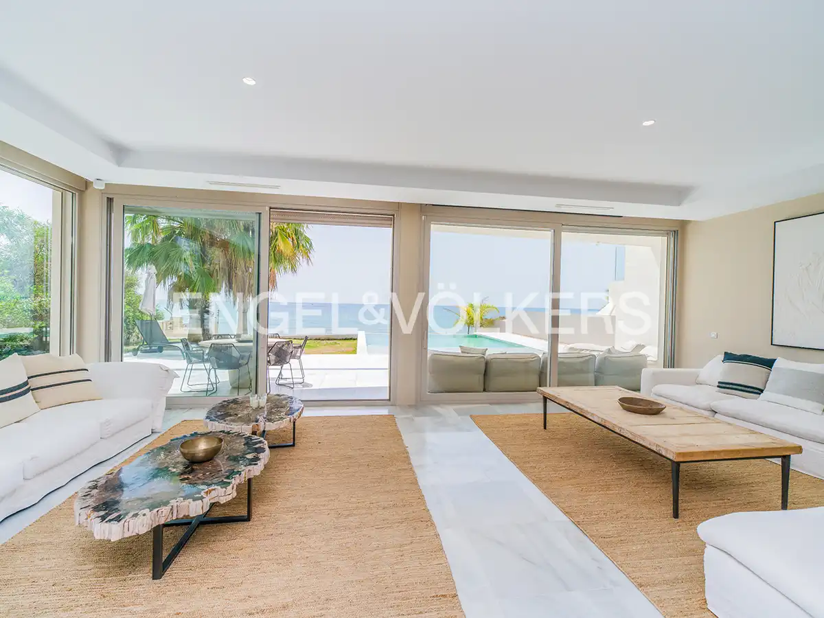 Sala d'estar de Casa o xalet en venda en El Campello amb Aire condicionat, Calefacció i Jardí privat
