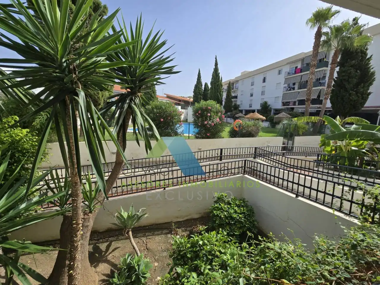 Exterior view of Flat for sale in Vélez-Málaga  with Terrace, Storage room and Alarm