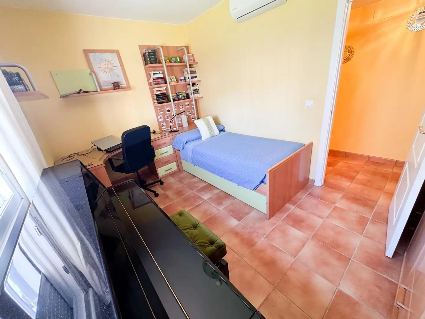 Dormitori de Casa adosada en venda en Punta Umbría, Huelva