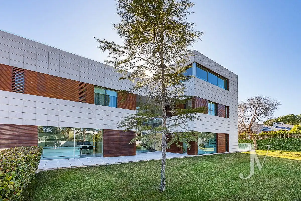 Exterior view of Houses for sale in Madrid  with Air Conditioner, Heating and Private garden