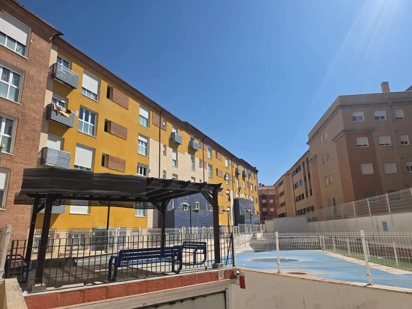 Außenansicht von Wohnung zur Miete in Ocaña mit Heizung, Abstellraum und Möbliert