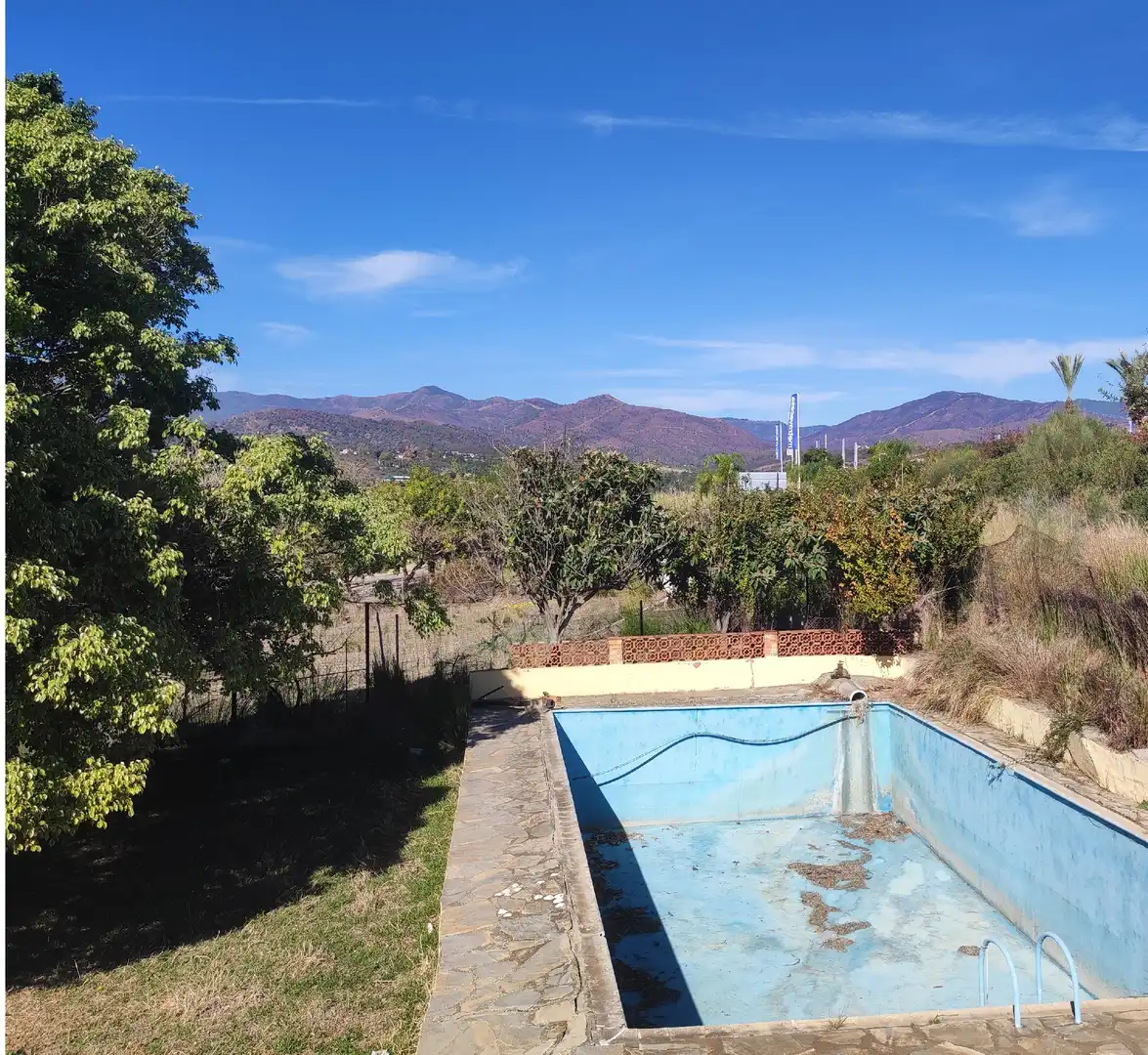 Xalet amb piscina en venda a Estepona Pueblo, imagen 3