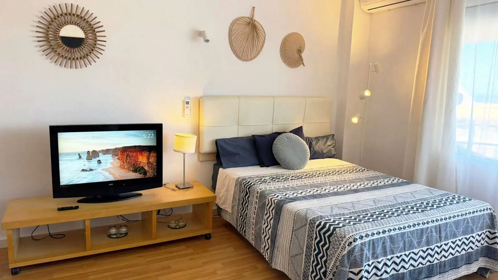 Dormitori de Apartament per a compartir en Torremolinos amb Aire condicionat, Calefacció i Terrassa