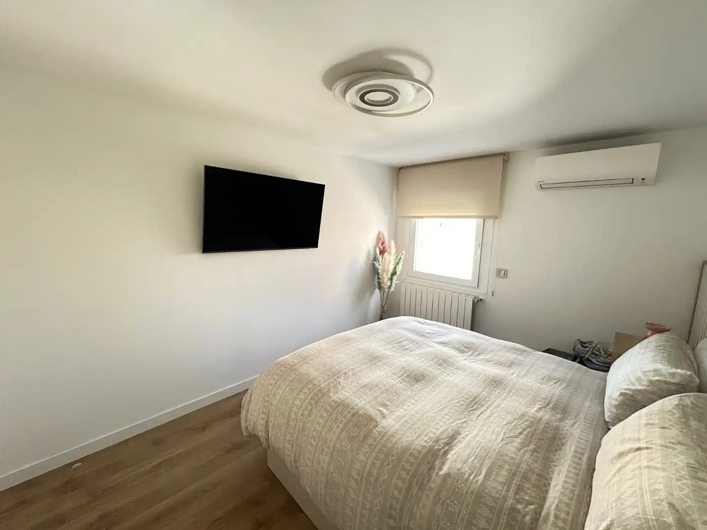 Bedroom of Flat for sale in Madrid  with Air Conditioner, Heating and Furnished
