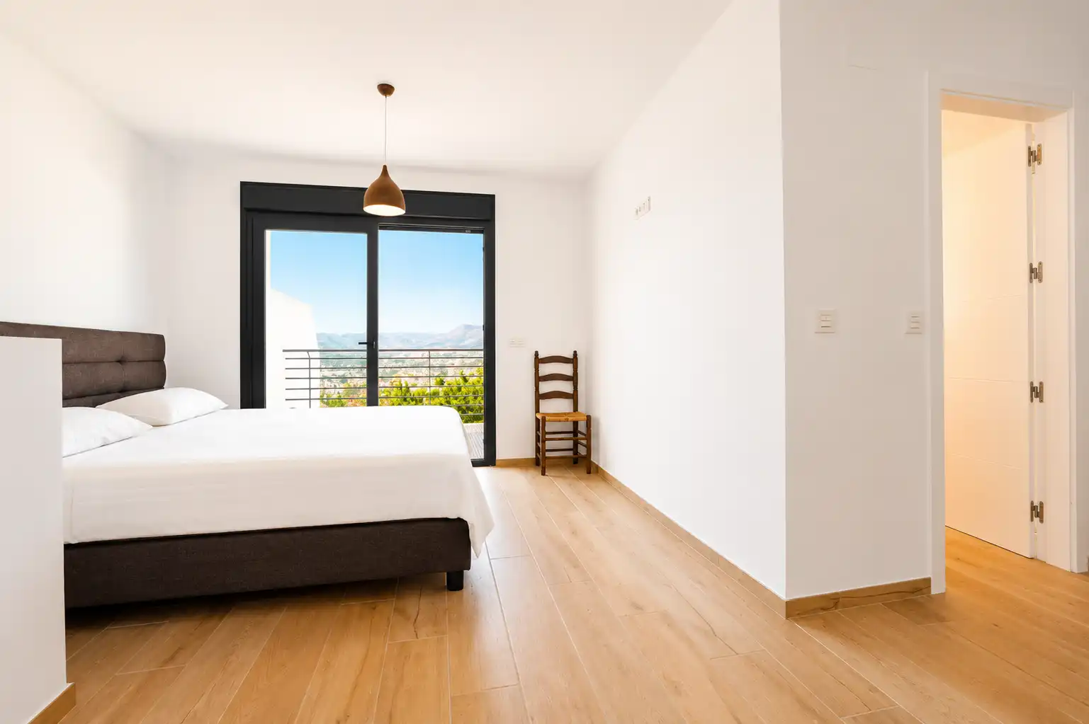 Habitación de Casa o chalet en venta en L'Alfàs del Pi con Terraza y Piscina comunitaria