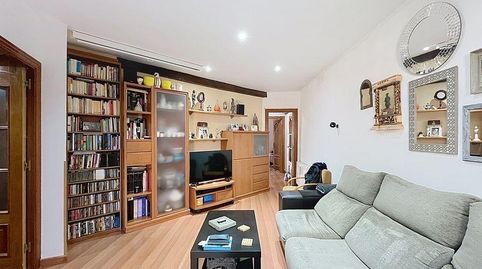 Foto 4 de Apartamento en venta en Carrer Independencia, El Camp de l'Arpa del Clot, Barcelona Capital