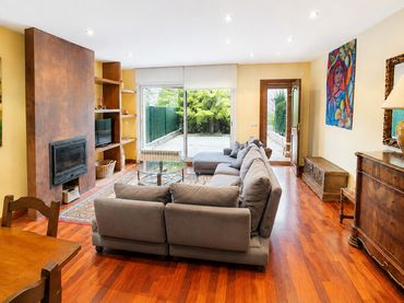 Casa a schiera con balcone in vendita a N/A