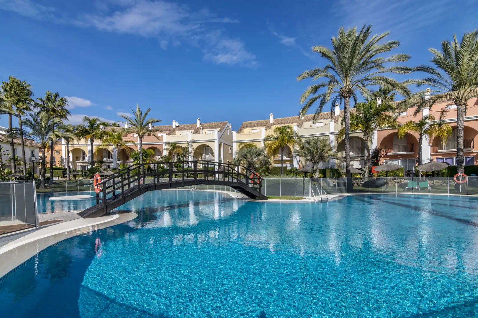 Casa adosada en venta en Lugar Urbanizacion Bahia Marbella, Bahía de Marbella
