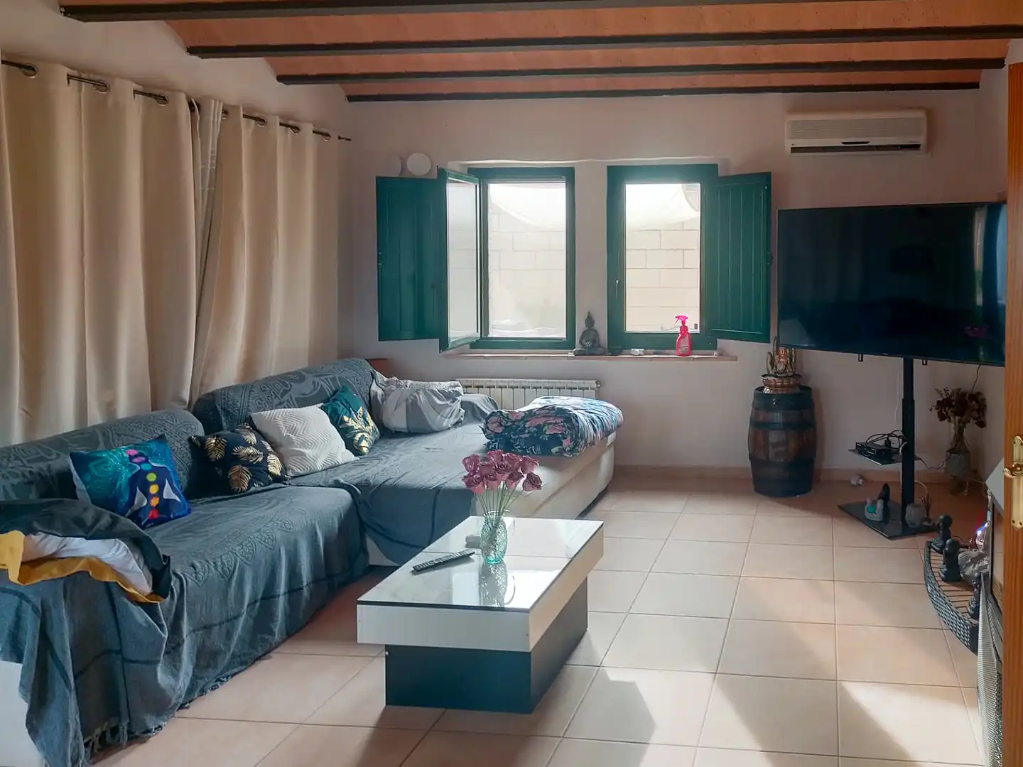 Sala d'estar de Casa o xalet en venda en L'Armentera amb Aire condicionat, Calefacció i Jardí privat