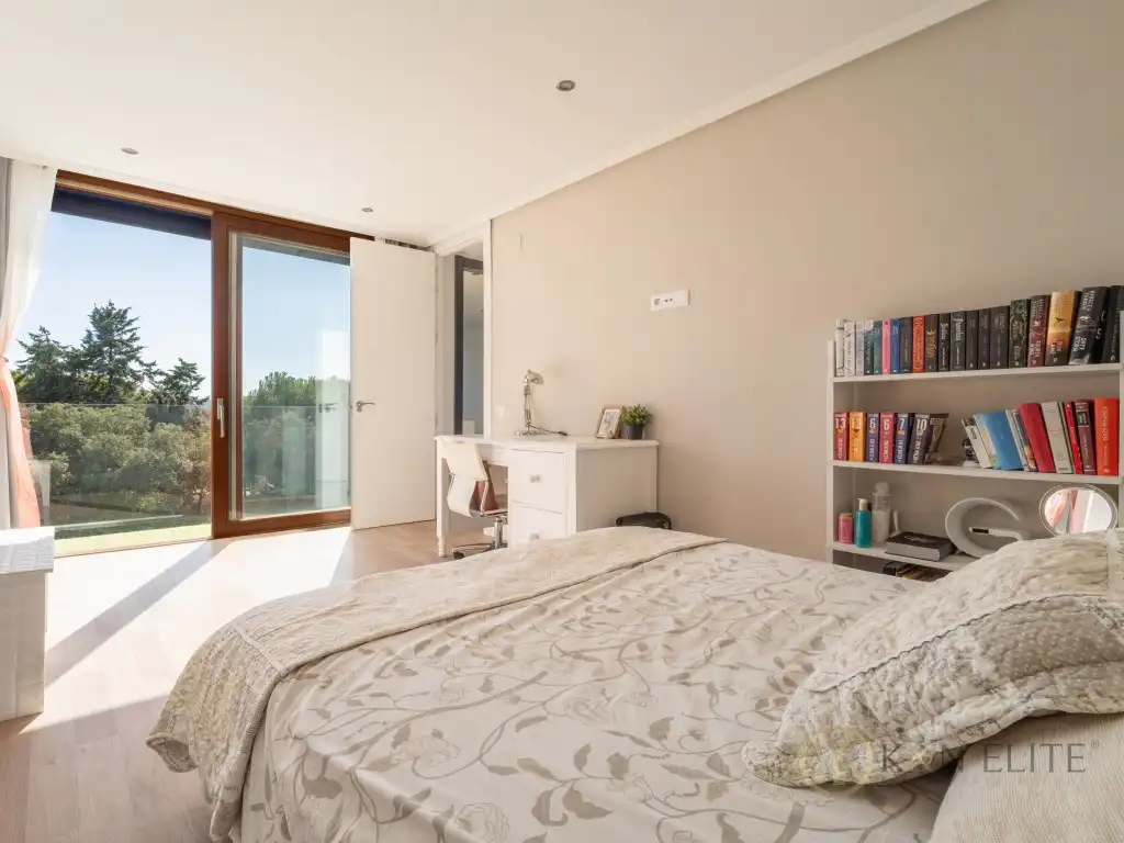 Detached house with pool for sale in Calle Castillo De Berlanga, imagen 12
