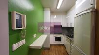Cuina de Apartament en venda en Vigo  amb Calefacció i Traster