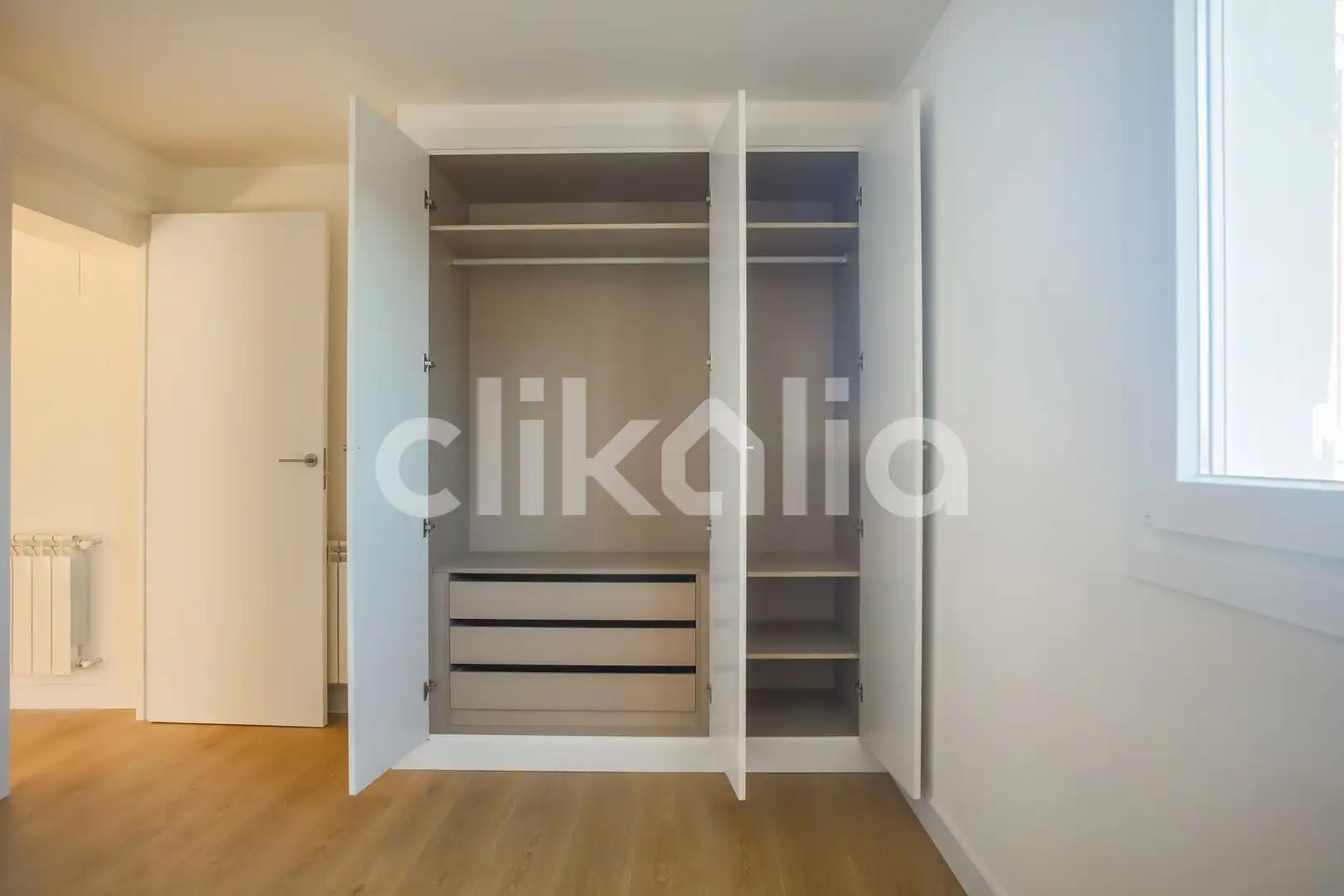 Bedroom of Flat for sale in Madrid  with Air Conditioner and Heating