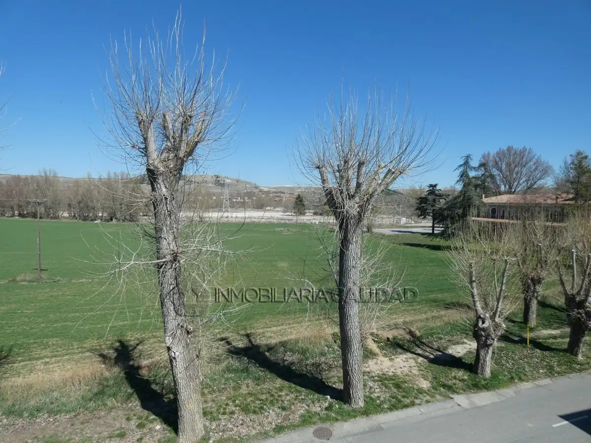 Flat for rent in Burgos  with Heating, Terrace and Furnished