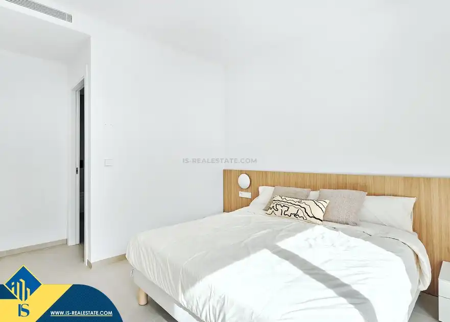 Chalet con jardín en venta en Los Montesinos, imagen 4