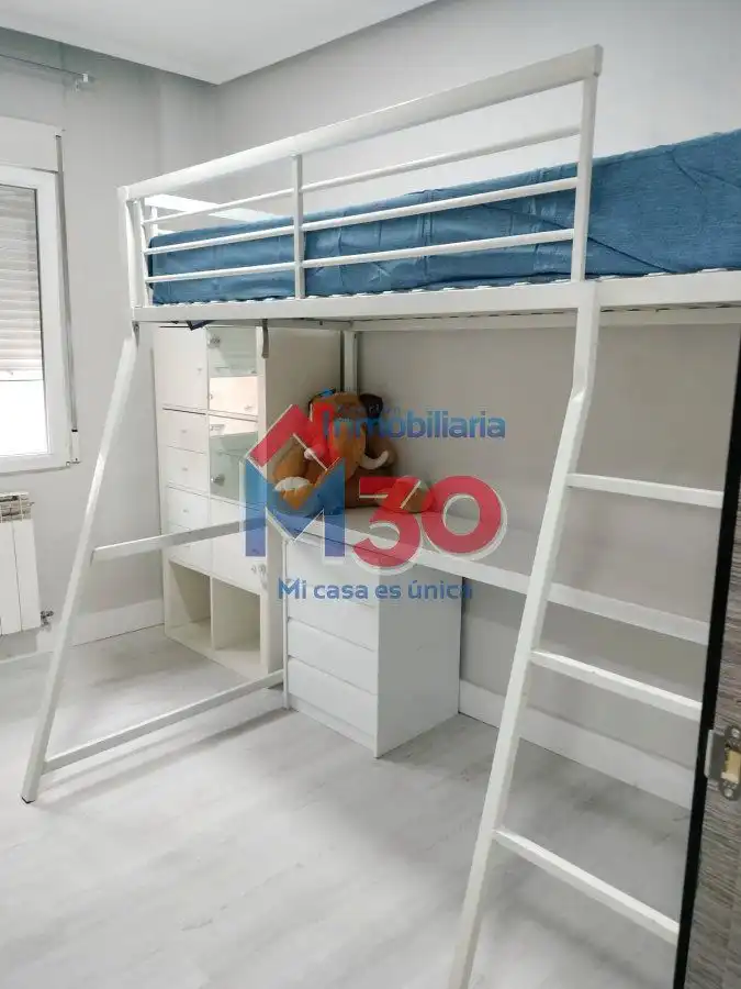 Habitación de Apartamento en venta en Miranda de Ebro con Calefacción y Trastero