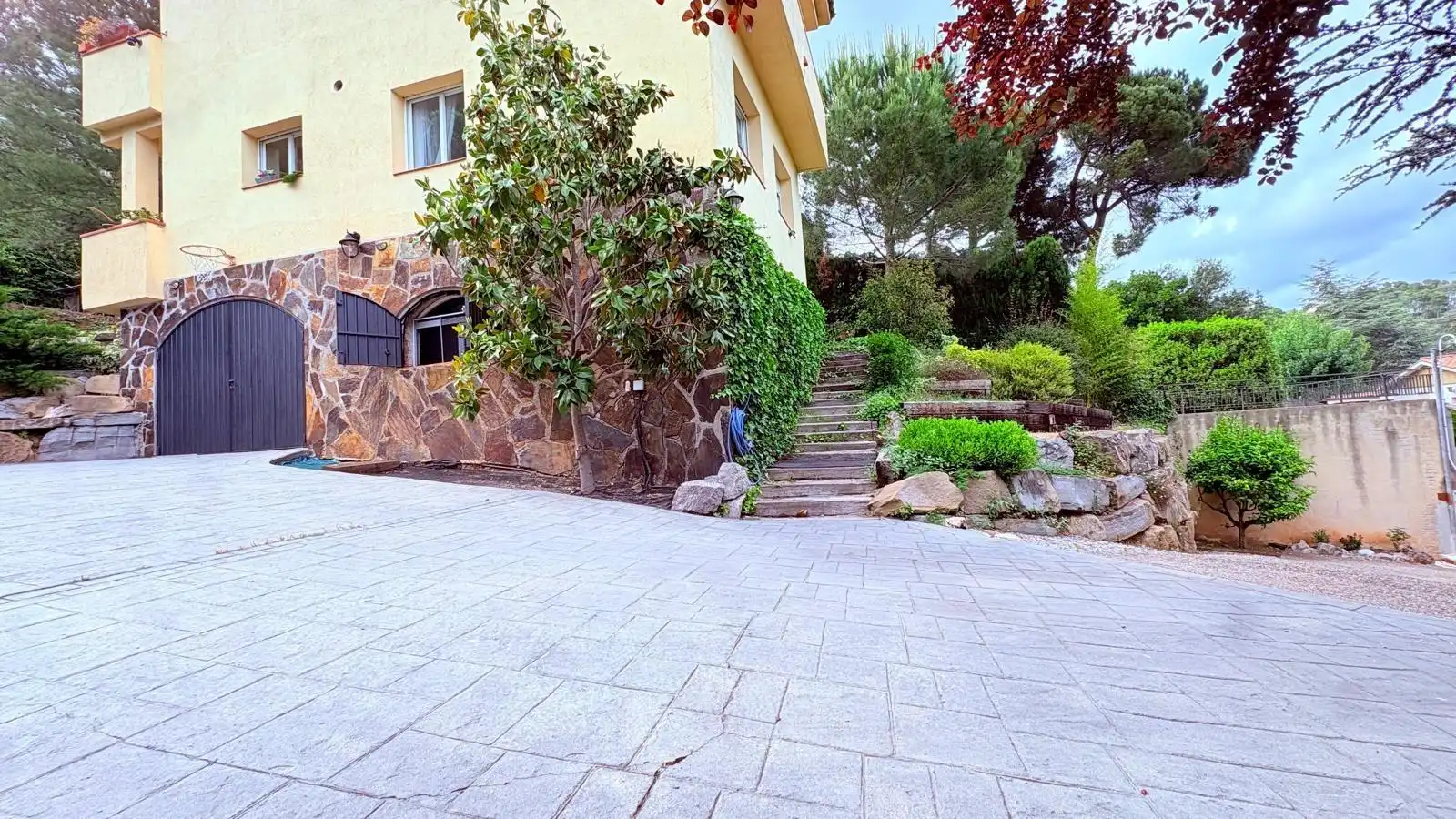 Jardí de Casa o xalet en venda en Castellar del Vallès amb Calefacció, Jardí privat i Terrassa