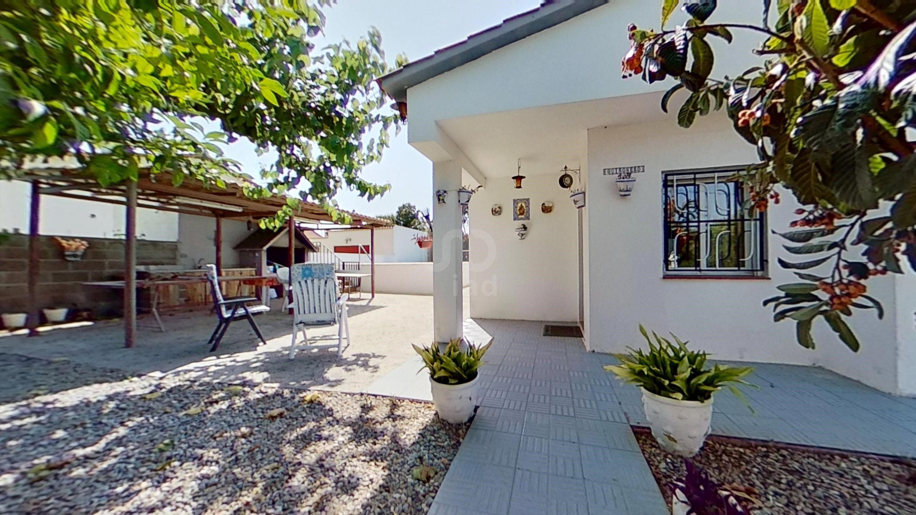 Exterior view of House or chalet for sale in La Bisbal del Penedès  with Air Conditioner, Heating and Terrace