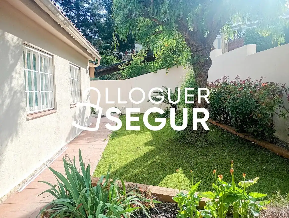 Jardí de Casa o xalet de lloguer en Cox amb Calefacció, Terrassa i Traster
