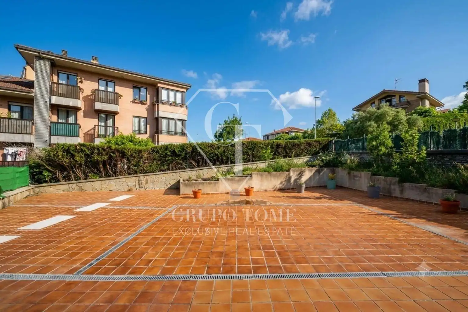 Jardín de Planta baja en venta en Donostia - San Sebastián  con Calefacción, Jardín privado y Terraza