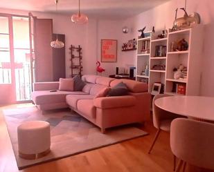 Sala d'estar de Apartament de lloguer en León Capital  amb Calefacció i Balcó