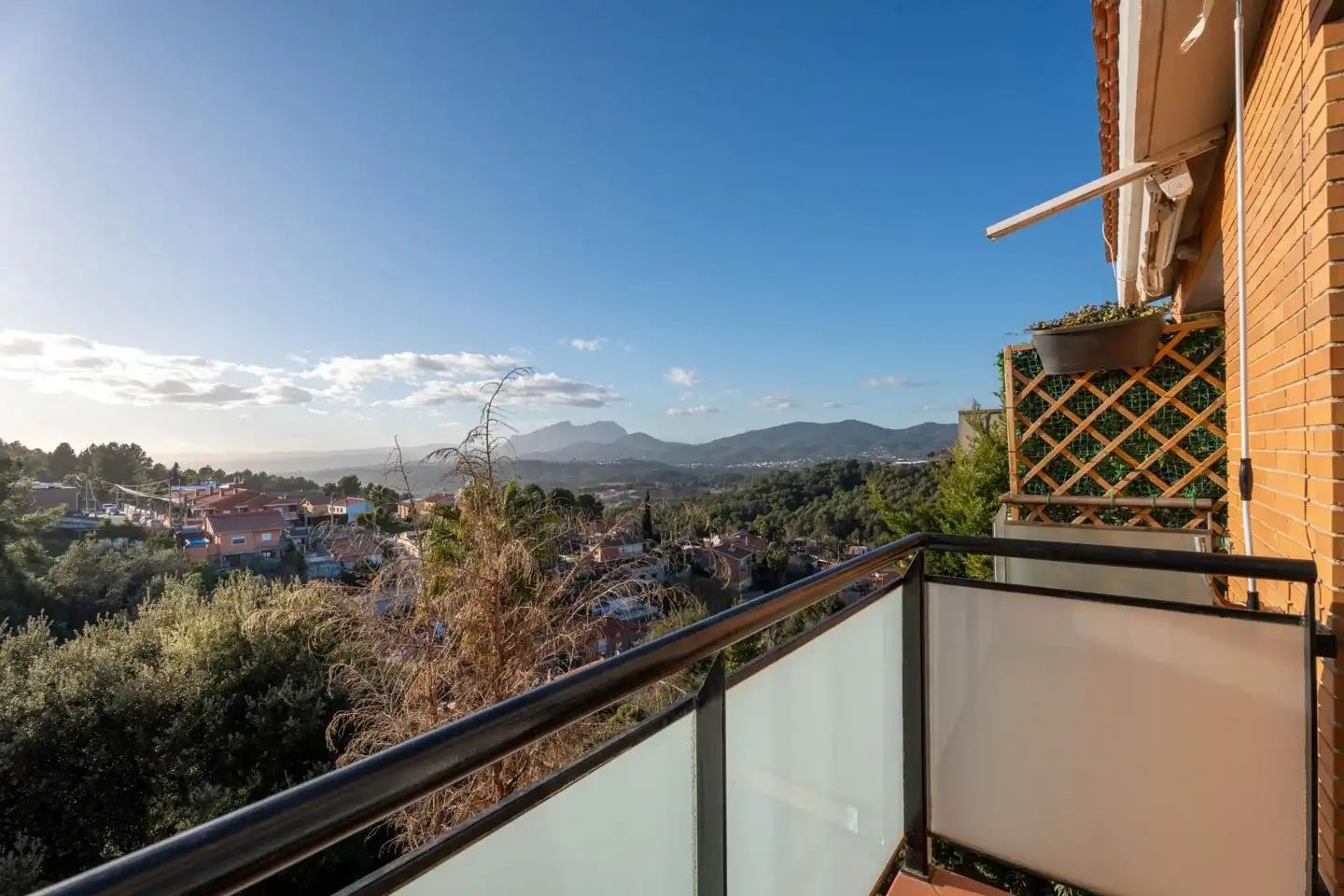 Vista exterior de Casa o chalet en venta en Terrassa