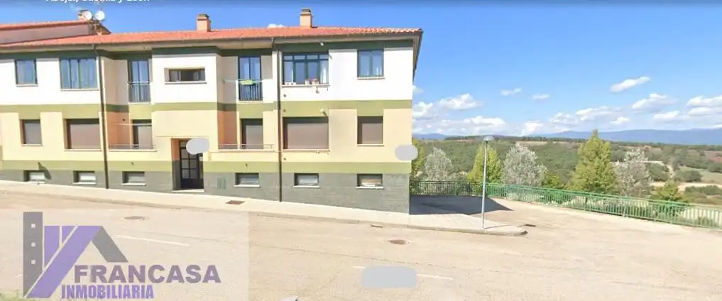 Vista exterior de Piso en venta en Abejar