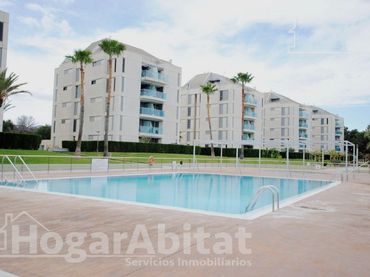 Piso con piscina en venta en Avenida Valencia