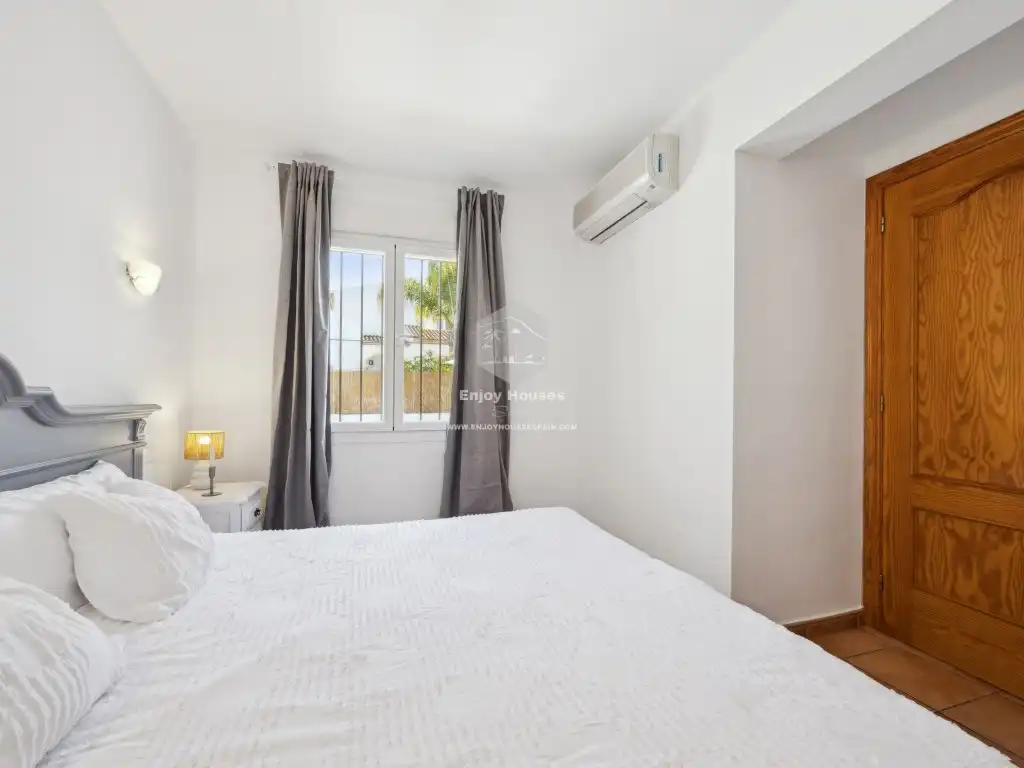 Houses for sale in La Granadella - Costa Nova