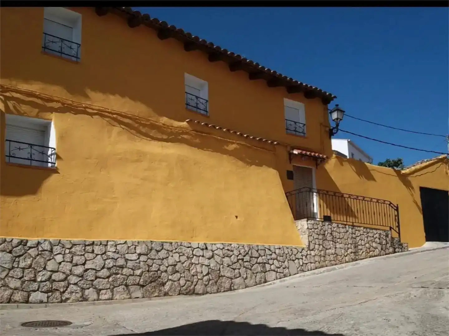 Vista exterior de Casa o xalet en venda en Cardenete, Cuenca