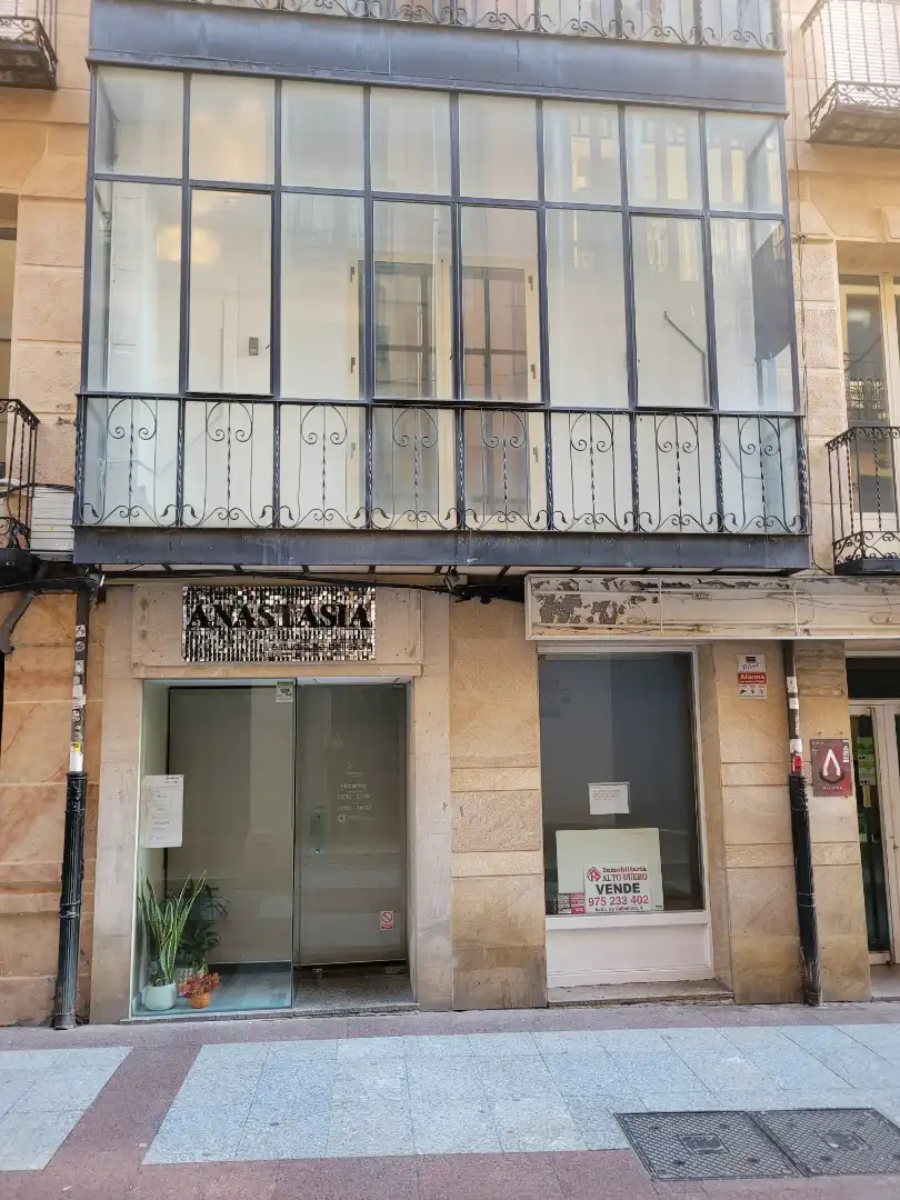 Local comercial en venta en Calle el Collado 10, imagen 2