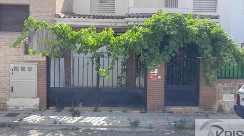 Foto 3 de Casa adosada en venda a Esquivias, Toledo