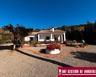 Vista exterior de Casa o xalet en venda en Benamargosa amb Terrassa