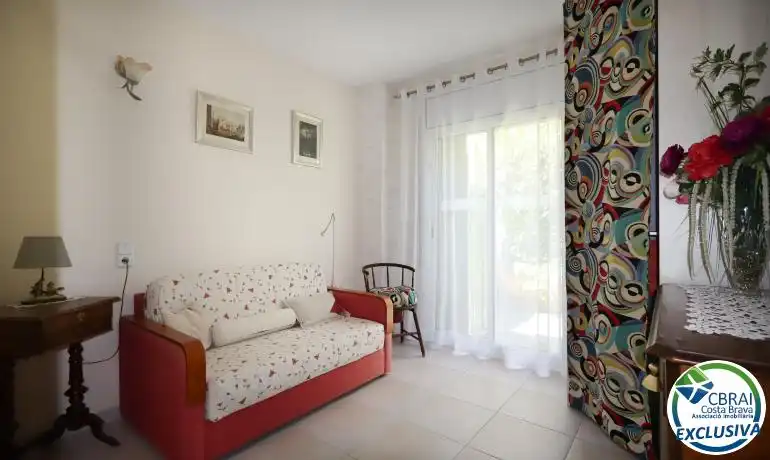 Habitación de Casa adosada en venta en Llançà con Aire acondicionado, Calefacción y Terraza