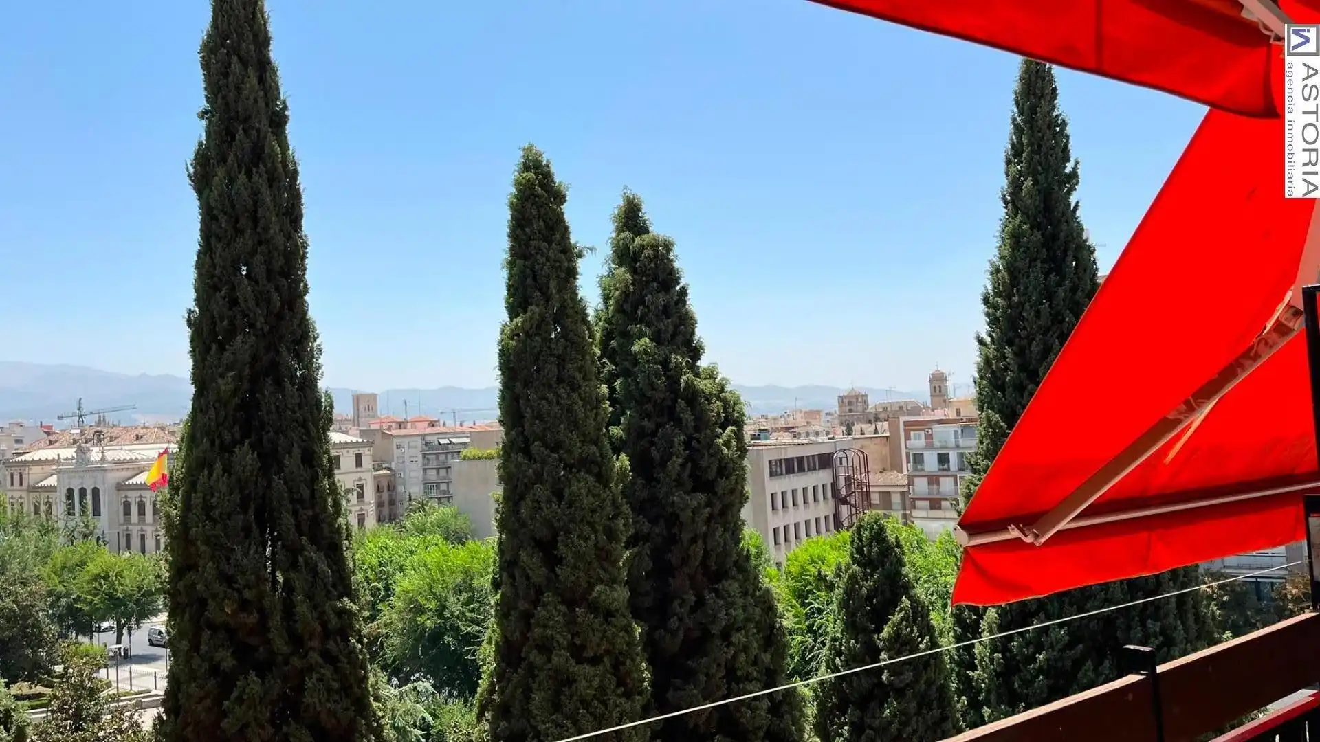 Terrasse von Wohnung zur Miete in Granada mit Heizung und Terrasse