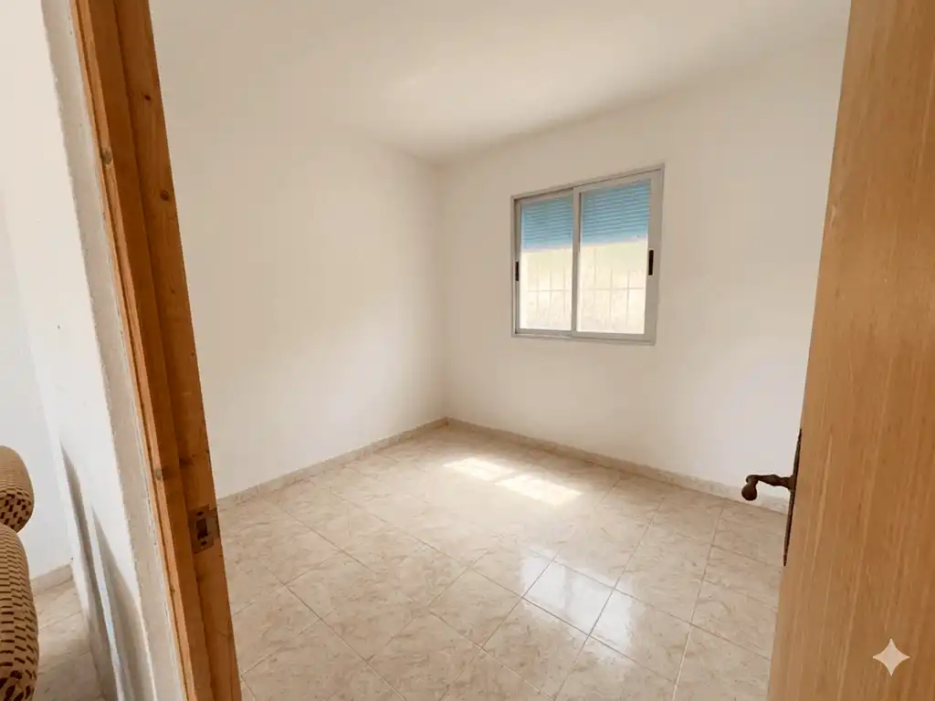 Dormitori de Finca rústica en venda en Sanet y Negrals amb Calefacció i Jardí privat