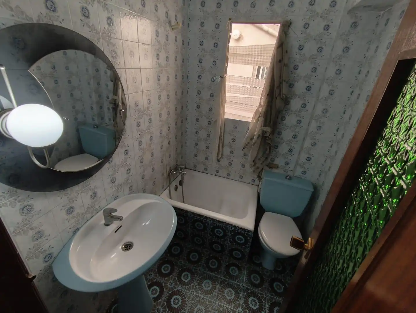 Bathroom of Flat for sale in Valencia  with Balcony