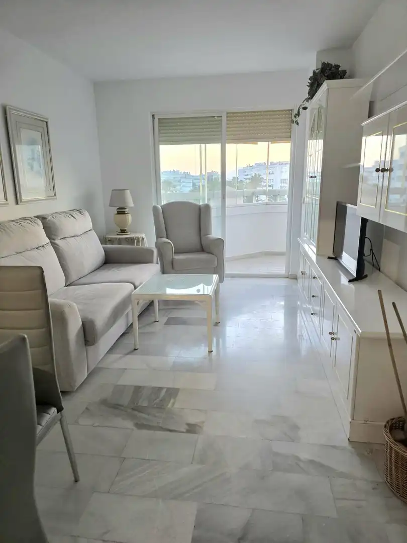 Flat with pool for sale in Calle Camilo José Cela